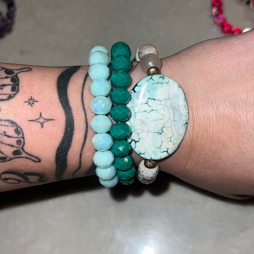 Green and White Beaded Bracelet Set